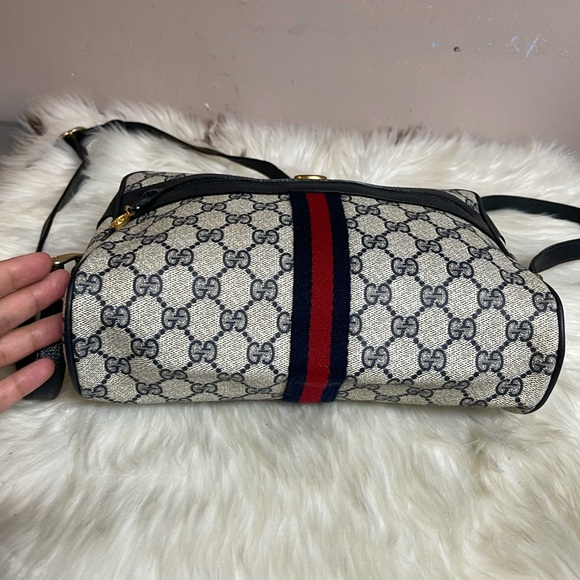 100% Authentic Gucci vintage web sherry line crossbody - Picture 7 of 14